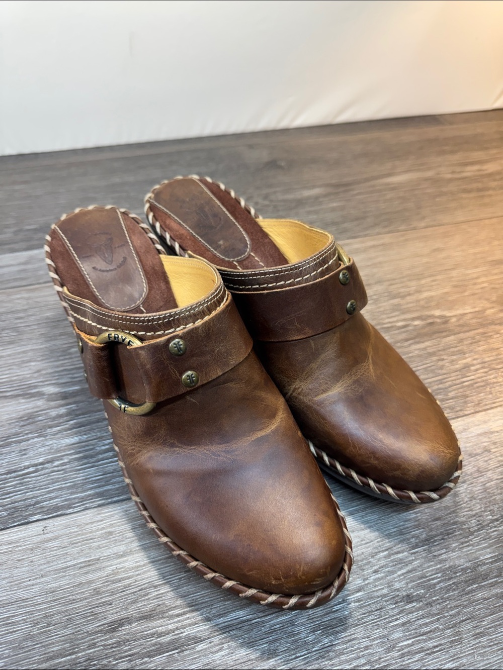 Frye Cognac Brown Leather Buckle Mule Clogs woman’s SZ 10 (h202) - Picture 7 of 10